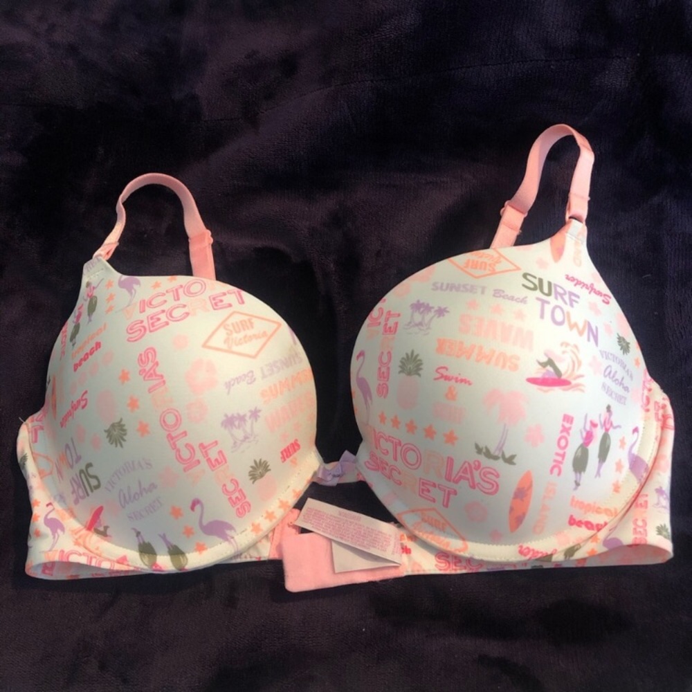 VS PINK Push Up Bra NWOT